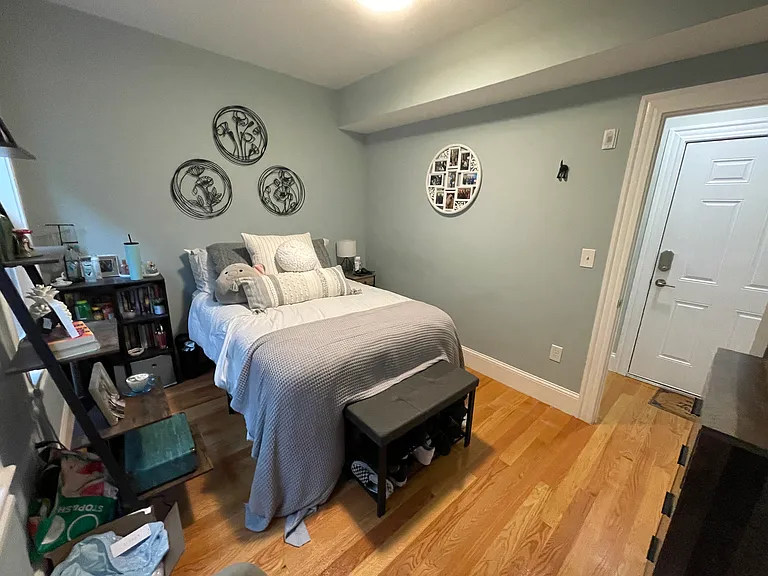 67 Pearl St #2 — Photo 17
