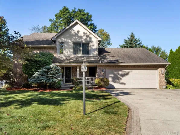 58291 Pleasant View Ct, Washington, MI 48094