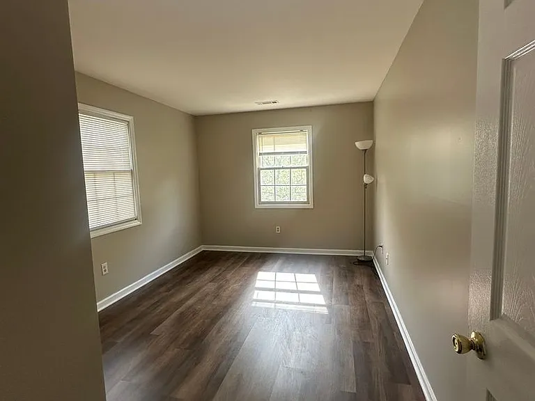 516 Maplewood Ave — Photo 15