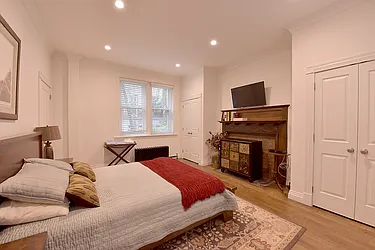 Rented by LEE & ASSOCIATES NYC RESIDENTIAL LLC