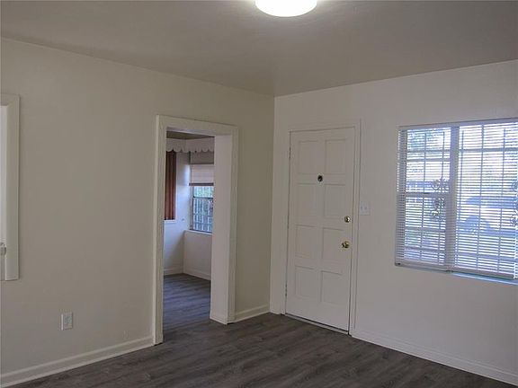 4th image of 821 NE 22nd St