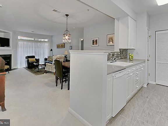 4th image of 5120 Donovan Dr APT 108