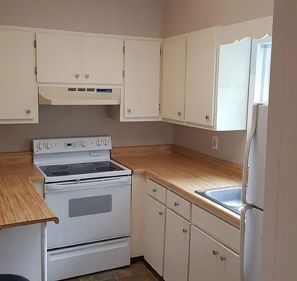 818 Lamont St — Photo 5