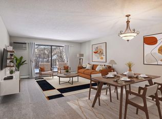 10441 Greenbrier Rd APT 107, Minnetonka, MN 55305