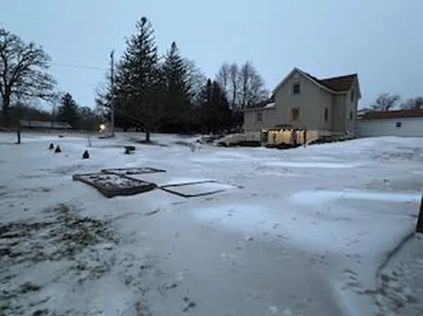 108 Center St, Freeborn, MN 56032