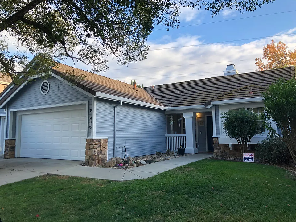 906 Lourence Dr