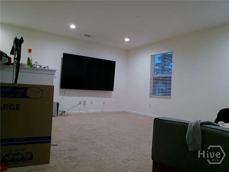 351 Southwilde Way — Photo 5