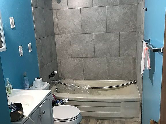 2nd image of 757 Ocean Ct #11
