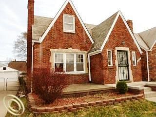 2nd image of 17184 Bradford St