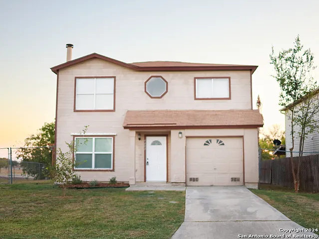 3 bed, 2.5 bath, 1525 sqft, $1,495 — Photo 1