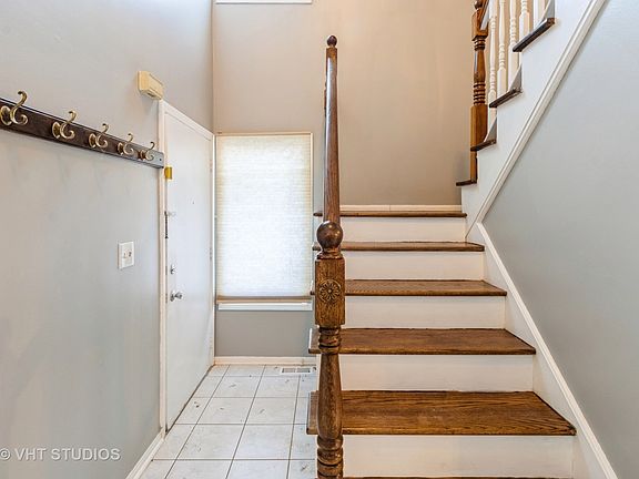 3rd image of 1157 E Randville Dr
