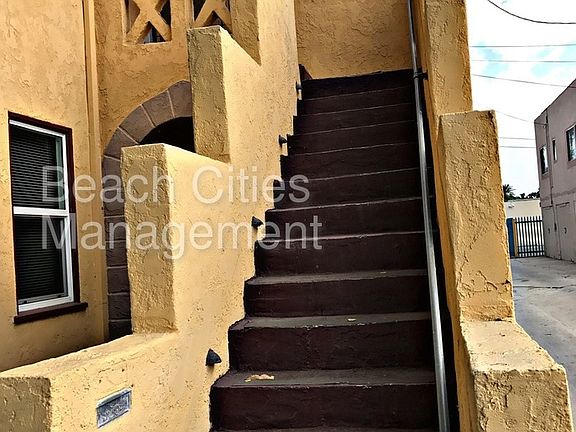 3rd image of 221 W 25th St