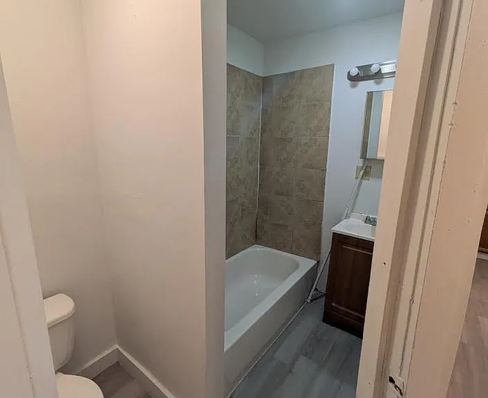 171 Frank St #A — Photo 2