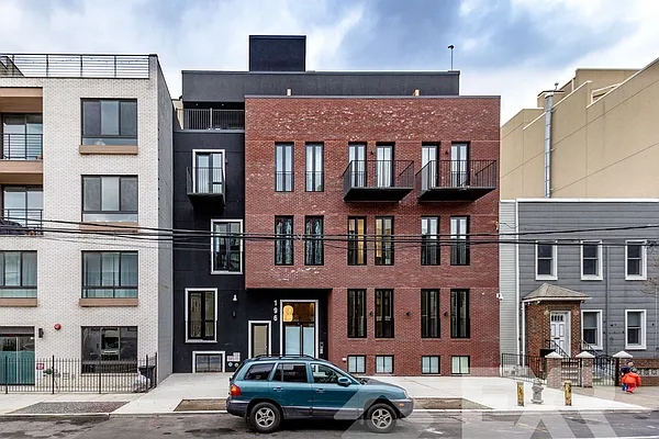 Rented by EXR | media 47