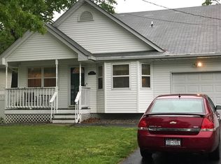 65 1st St, Ronkonkoma, NY 11779