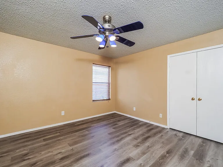 5213 Bedfordshire Dr — Photo 14