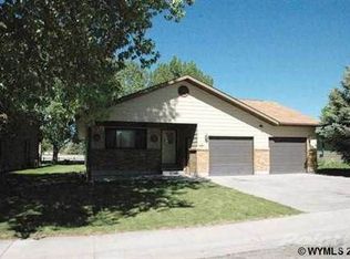506 Westchester Cir, Riverton, WY 82501