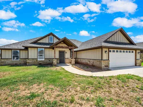 407 Bob White Rd, Geronimo, OK 73543
