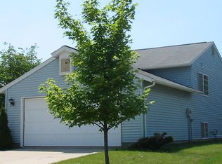 1918 Falcon Hill Pl, Fort Wayne, IN 46825