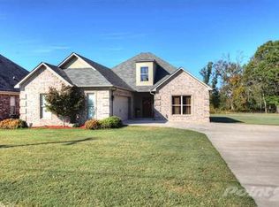 1415 S Salem Rd, Conway, AR 72034