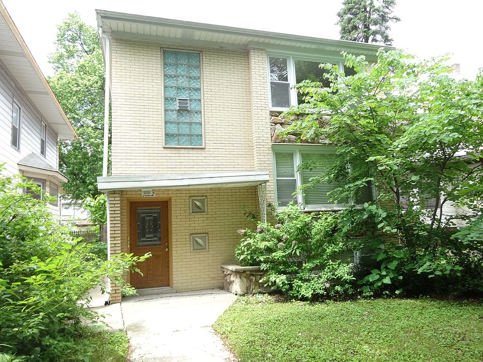 1st image of 3822 N Lawndale Ave #2