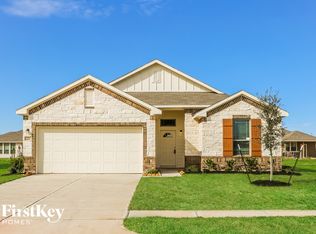 607 Turtle Dove Dr, Sealy, TX 77474