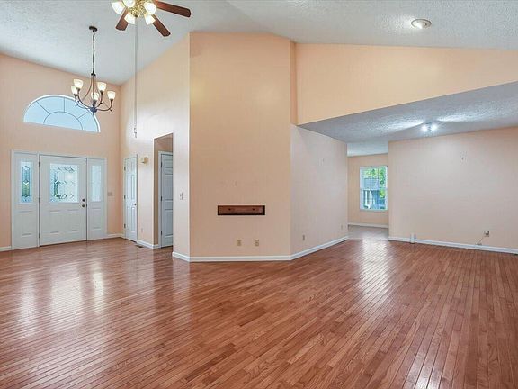 4th image of 4683 Stapleton Rd