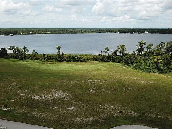 3rd image of 4002 Camp Shore Dr