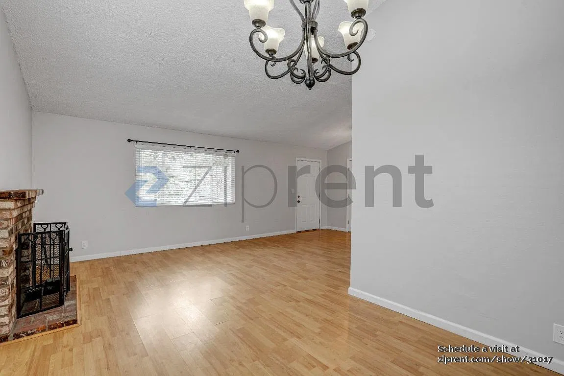 3 bed, 1488 sqft, $3,042 — Photo 4