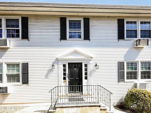 49 Valley Rd #D1, Cos Cob, CT 06807