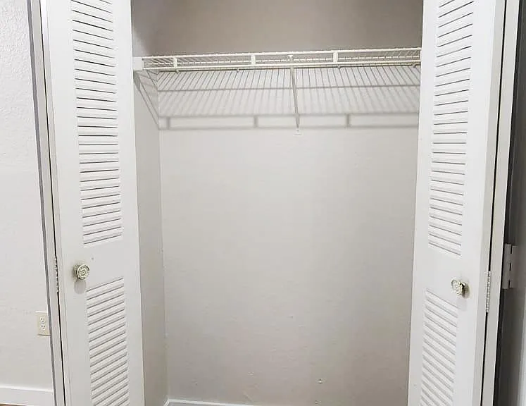 2810 N Oakland Forest Dr #207 — Photo 22