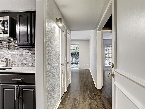 2nd image of 2400 N Braeswood Blvd APT 120