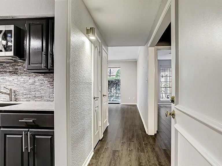 2400 N Braeswood Blvd #120 — Photo 2