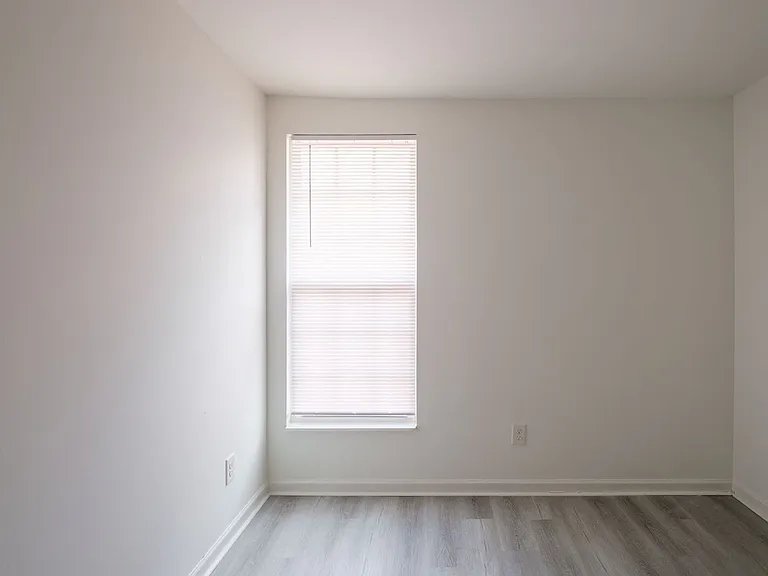 Golden Gate Townhomes — Photo 102