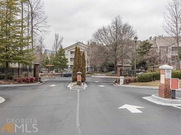 3rd image of 1250 Parkwood Cir SE Unit 1105
