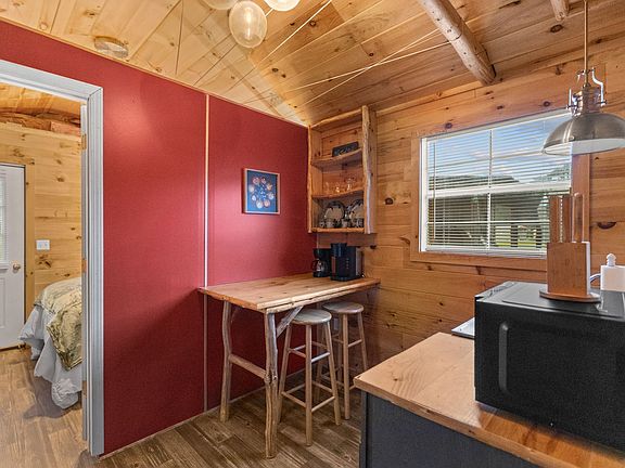 5th image of 2245 Winona Rd #1