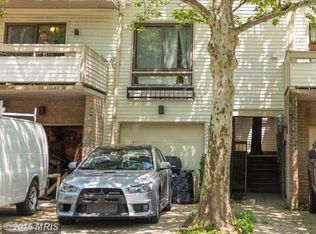 9767 Lake Shore Dr, Gaithersburg, MD 20886