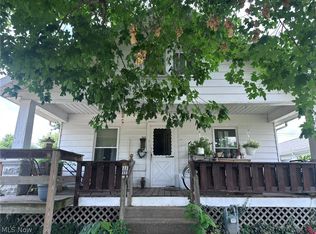 490 Oxford Ave, Newcomerstown, OH 43832
