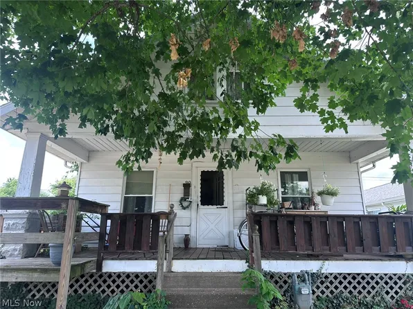 490 Oxford Ave, Newcomerstown, OH 43832