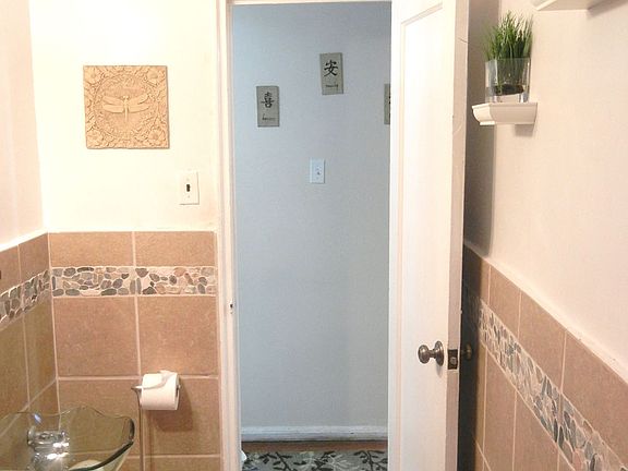 5th image of 32-43 91st St #A606