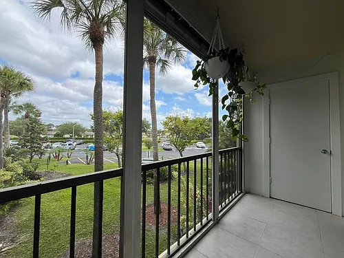 5160 Las Verdes Cir #222 Photo 1