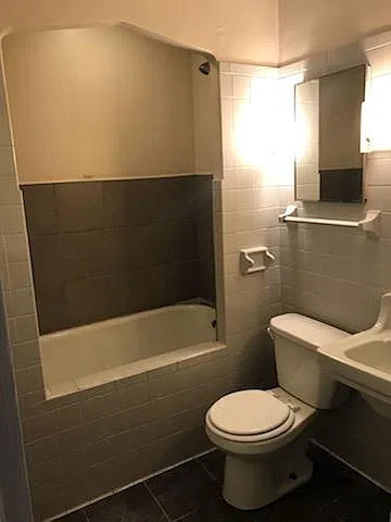 2 bed, 1.5 bath, 1076 sqft, $795 — Photo 4