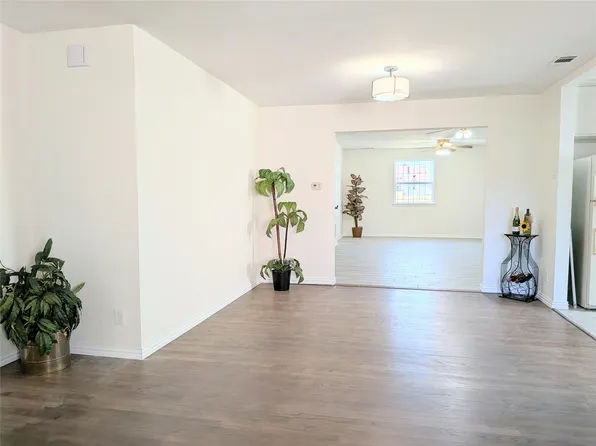 3051 Utah Ave, Dallas, TX 75216