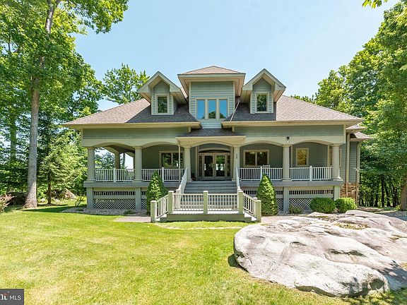 3rd image of 38 Parkside South Ct