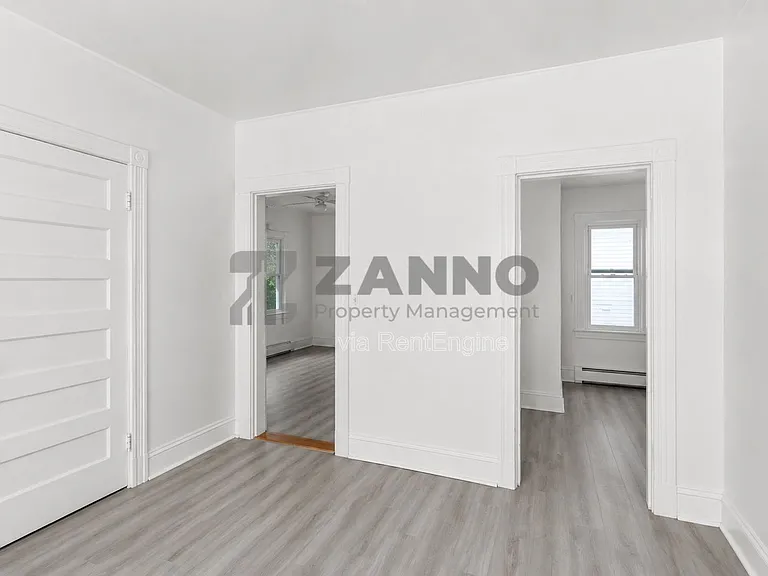 55 Potter St #2 — Photo 4