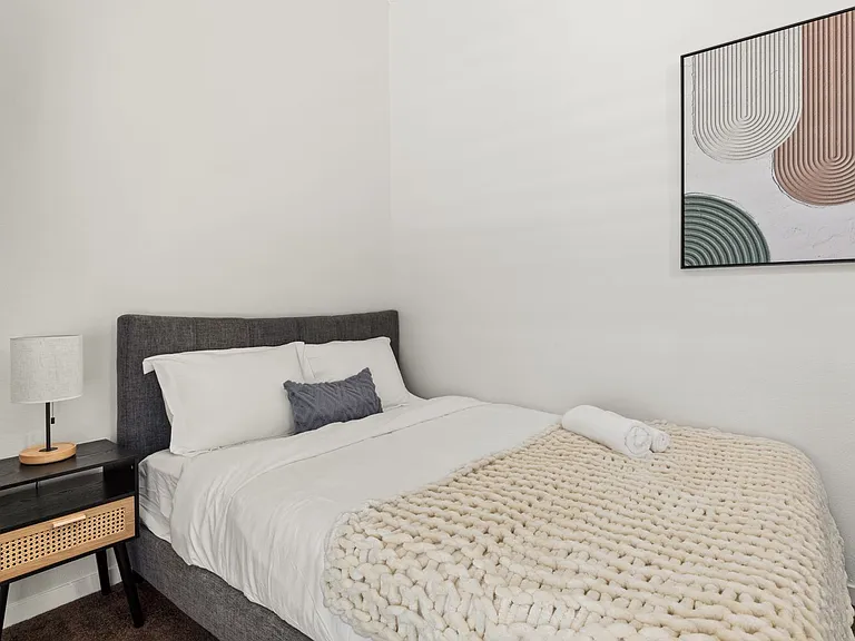 1823 Pelham Ave #7 — Photo 4