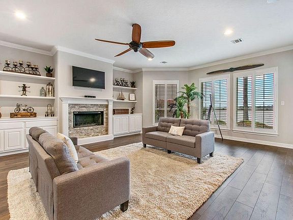 5th image of 15637 Marina Dr