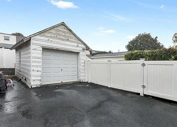 2 bed, 1213 sqft, $2,800 — Photo 3