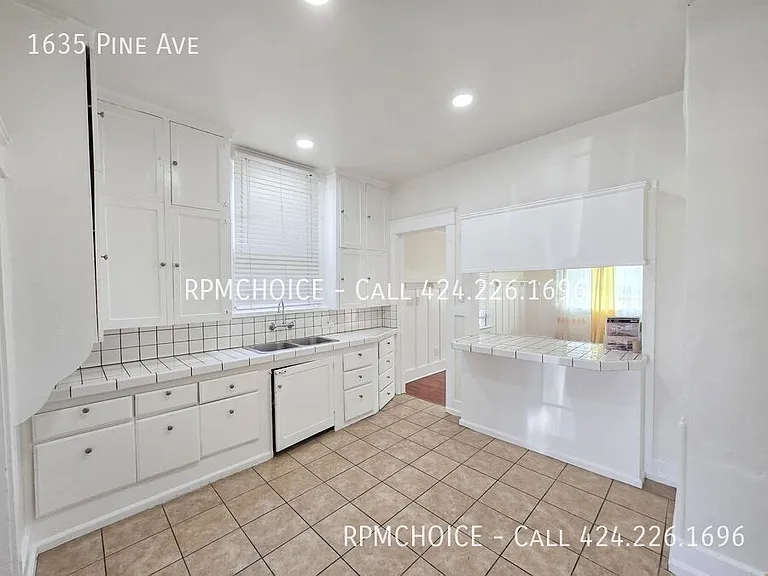 1635 Pine Ave — Photo 8