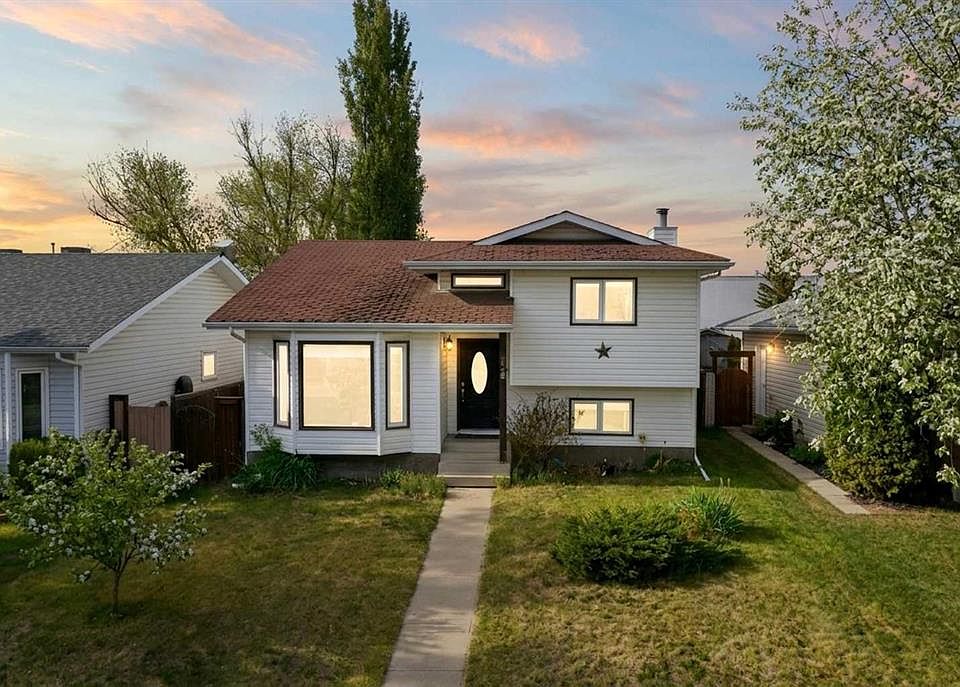 1st image of 76 S Dixon Cres